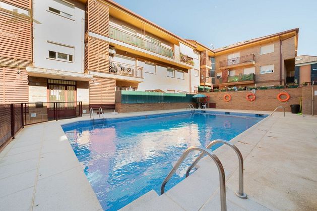 Foto 1 de Dúplex en venda a Casa Amarilla de 3 habitacions amb terrassa i piscina