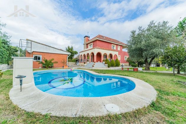 Foto 1 de Chalet en venta en El Guijo - Colonia España de 5 habitaciones con terraza y piscina