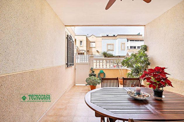 Foto 2 de Casa en venta en Huércal de Almería de 4 habitaciones con terraza y balcón