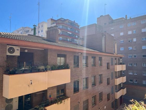 Foto 1 de Piso en venta en Parque Miraflores de 3 habitaciones con terraza y garaje
