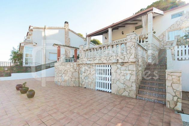 Foto 2 de Chalet en venta en Marianao de 6 habitaciones con terraza y piscina
