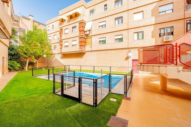 Foto 1 de Ático en venta en avenida Doctor Marañón de 4 habitaciones con terraza y piscina