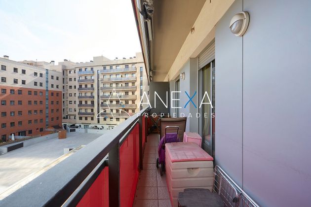 Foto 2 de Venta de piso en calle De Pere IV de 2 habitaciones con terraza y piscina