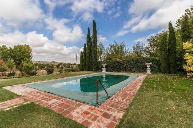 Foto 2 de Casa rural en venda a Chinchón de 10 habitacions amb terrassa i piscina