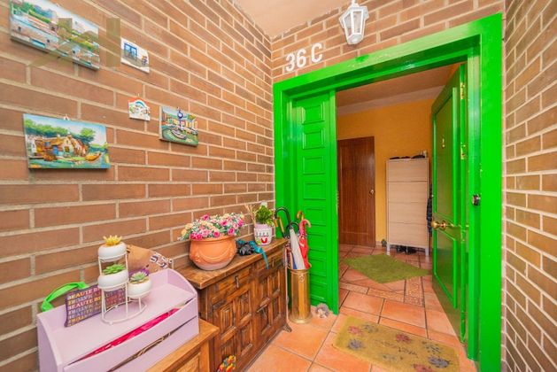Foto 2 de Casa adossada en venda a Guadarrama de 5 habitacions amb terrassa i garatge