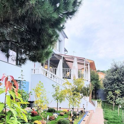 Foto 1 de Xalet en venda a Urbanitzacions de 3 habitacions amb terrassa i jardí