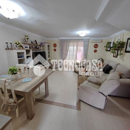 Foto 1 de Casa en venta en San Isidro de 3 habitaciones con garaje y jardín