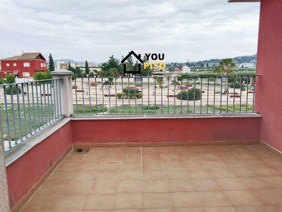 Foto 2 de Casa en venda a calle Del Olivo de 4 habitacions amb terrassa i piscina