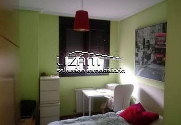 Foto 2 de Venta de piso en Tenderina Alta - Fozaneldi de 2 habitaciones con garaje y calefacción