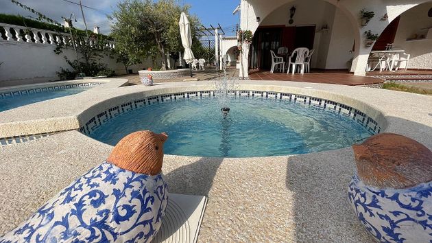 Foto 1 de Casa en venda a calle Pobla Tornesa de 5 habitacions amb terrassa i piscina