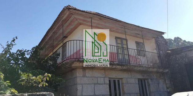 Foto 2 de Casa en venda a Fornelos de Montes de 6 habitacions amb jardí i balcó