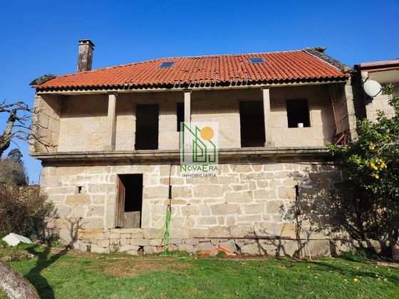 Foto 1 de Casa en venda a Fornelos de Montes de 4 habitacions amb garatge i jardí
