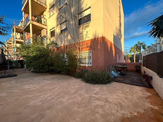 Foto 1 de Piso en venta en Riba-roja de Túria de 3 habitaciones con terraza y piscina