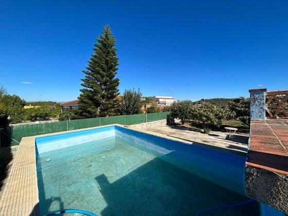 Foto 1 de Venta de chalet en Vilamarxant de 4 habitaciones con terraza y piscina