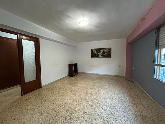 Foto 1 de Pis en venda a Riba-roja de Túria de 3 habitacions i 101 m²