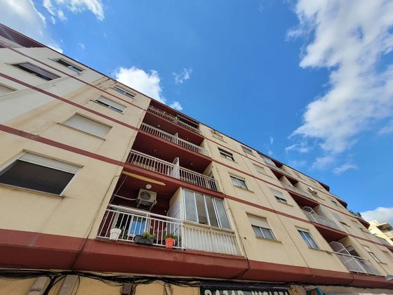 Foto 1 de Venta de piso en Buñol de 3 habitaciones con balcón