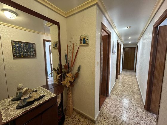 Foto 1 de Piso en venta en Riba-roja de Túria de 4 habitaciones con balcón
