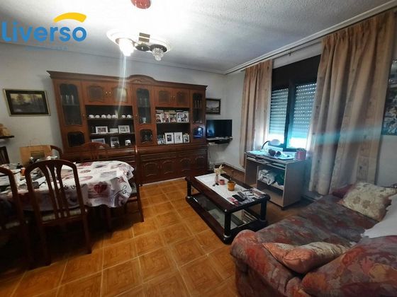 Foto 1 de Casa en venta en Villaverde-Mogina de 3 habitaciones con calefacción