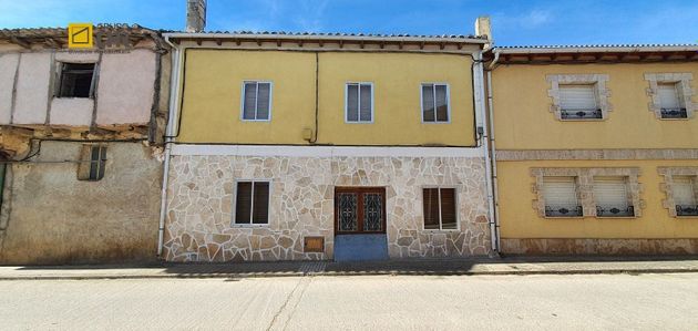 Foto 1 de Casa en venta en Villasandino de 6 habitaciones con calefacción