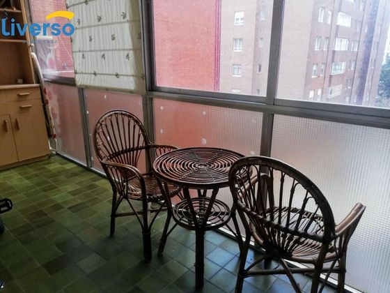 Foto 2 de Pis en lloguer a Plaza España - Villa Pilar - Reyes Católicos - Vadillos de 4 habitacions amb terrassa i mobles