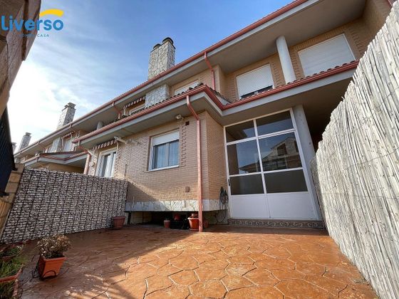 Foto 1 de Casa en venta en Fuentespina de 4 habitaciones con terraza y garaje