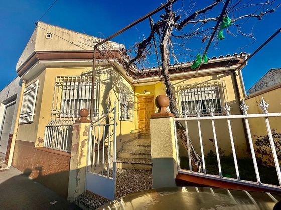 Foto 1 de Xalet en venda a calle Mariana Pineda de 2 habitacions amb terrassa i garatge