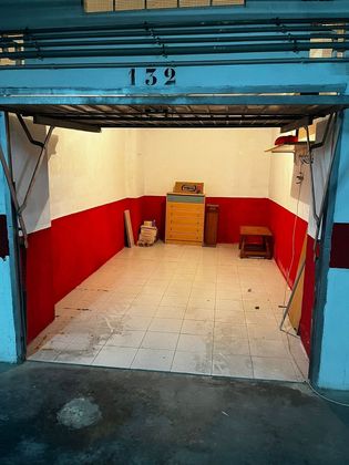 Foto 2 de Garaje en venta en calle Valencia de 14 m²