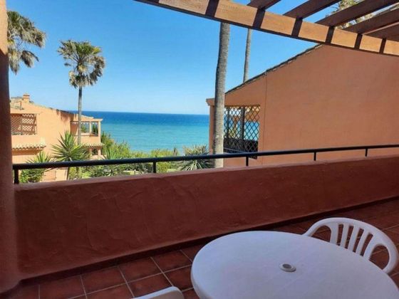 Foto 2 de Casa en venda a calle De la Amistad de 3 habitacions amb terrassa i piscina