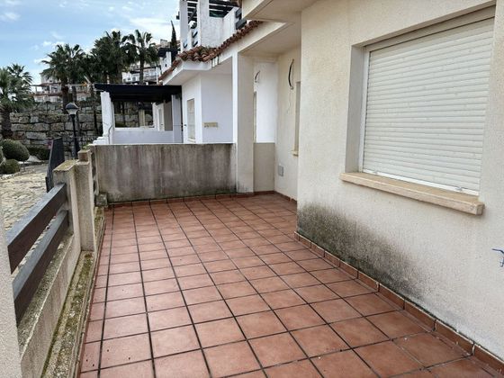Foto 2 de Venta de piso en Puerto de la Duquesa de 2 habitaciones con terraza y jardín