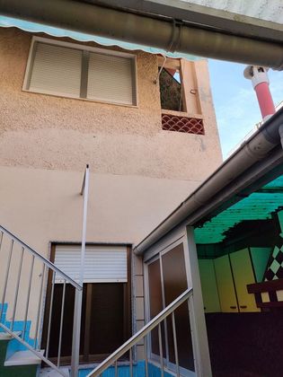 Foto 2 de Venta de dúplex en calle Los Angeles Alicante de 3 habitaciones con garaje