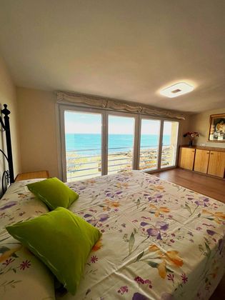 Foto 1 de Casa adosada en venta en Cabo de las Huertas de 5 habitaciones con terraza y piscina