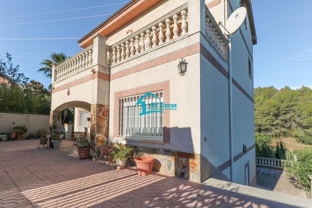 Foto 2 de Casa en venda a Marianao de 5 habitacions amb terrassa i jardí