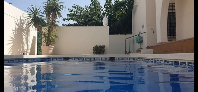 Foto 1 de Casa adosada en alquiler en El Mojón-Las Salinas de 4 habitaciones con terraza y piscina