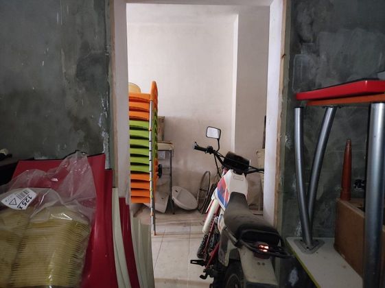 Foto 2 de Garaje en venta en Puebla de Cazalla (La) de 217 m²