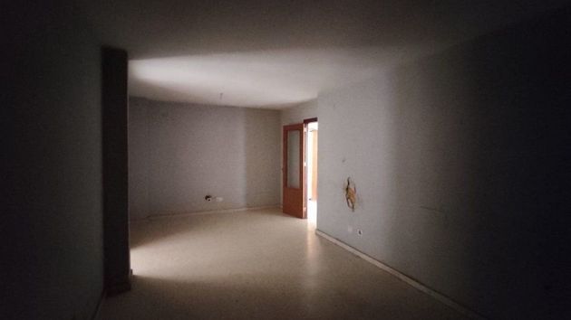Foto 2 de Venta de piso en Marchena de 3 habitaciones con garaje