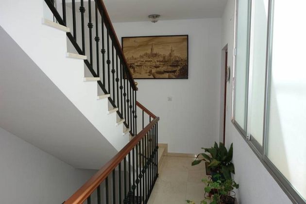 Foto 2 de Venta de piso en Marchena de 3 habitaciones con balcón