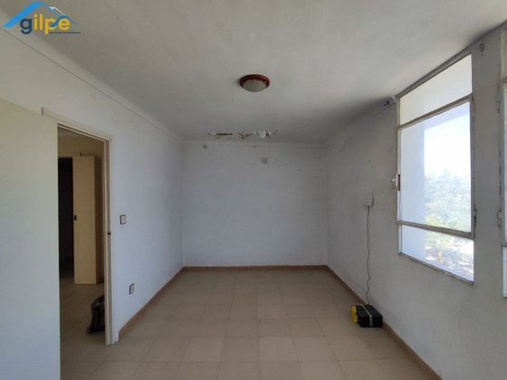 Foto 1 de Venta de piso en Marchena de 2 habitaciones con balcón