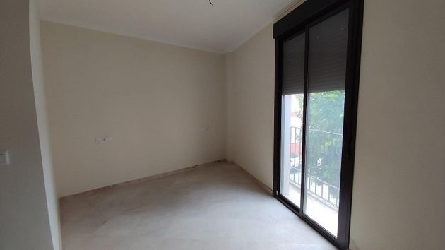 Foto 1 de Venta de piso en Marchena de 1 habitación con balcón y ascensor