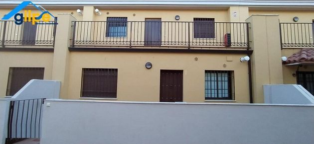 Foto 1 de Pis en venda a Mairena del Alcor de 3 habitacions amb terrassa