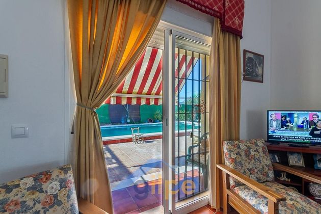 Foto 1 de Xalet en venda a Marchena de 3 habitacions amb terrassa i piscina