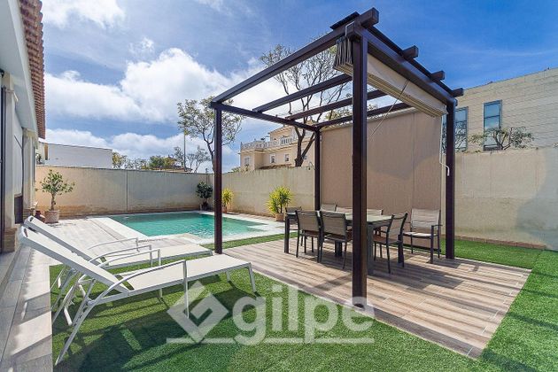 Foto 1 de Xalet en venda a Marchena de 5 habitacions amb terrassa i piscina
