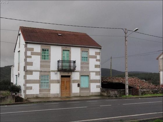 Foto 1 de Casa en venda a Cabana de Bergantiños de 4 habitacions amb jardí