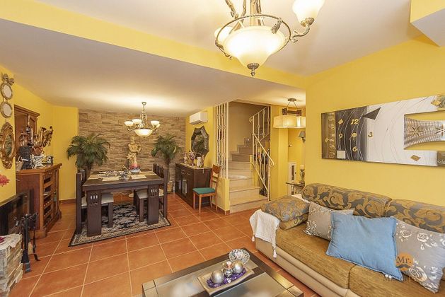 Foto 2 de Dúplex en venda a Serranillos del Valle de 3 habitacions amb garatge i aire acondicionat