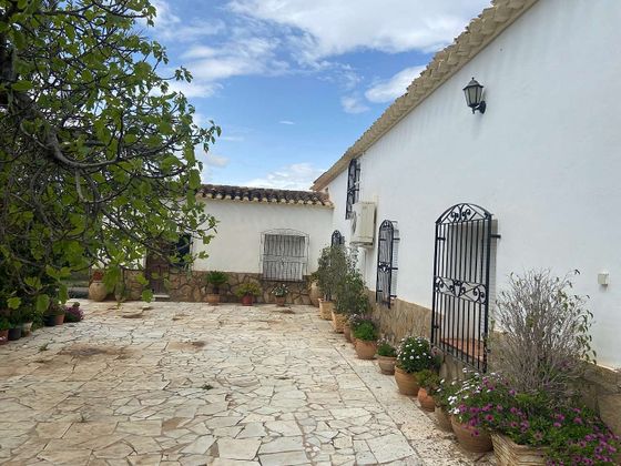 Foto 1 de Casa en venda a calle Los Llanos de 5 habitacions amb garatge i aire acondicionat