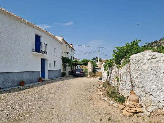 Foto 2 de Casa adossada en venda a Vélez-Blanco de 3 habitacions amb garatge