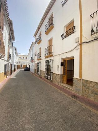 Foto 2 de Casa en venda a calle Del Teatro de 3 habitacions amb terrassa i balcó