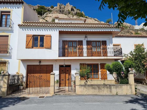 Foto 1 de Casa en venda a Vélez-Blanco de 5 habitacions amb terrassa i garatge
