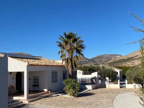 Foto 2 de Chalet en venta en Vélez-Blanco de 3 habitaciones con piscina y garaje