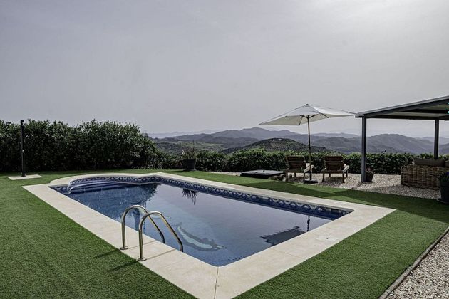 Foto 1 de Xalet en venda a Villanueva de la Concepción de 4 habitacions amb terrassa i piscina