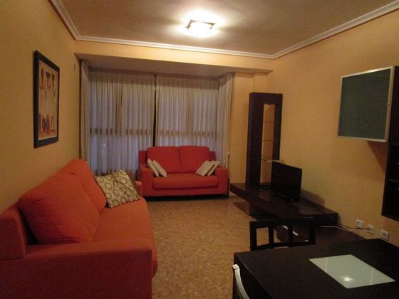 Foto 1 de Alquiler de piso en Mestalla de 3 habitaciones con muebles y ascensor